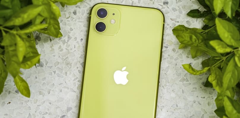 ソフトウェアをインストールせずに携帯電話をスパイする方法