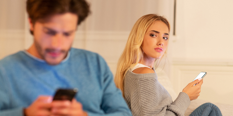 how-to-spy-on-your-boyfriend-app